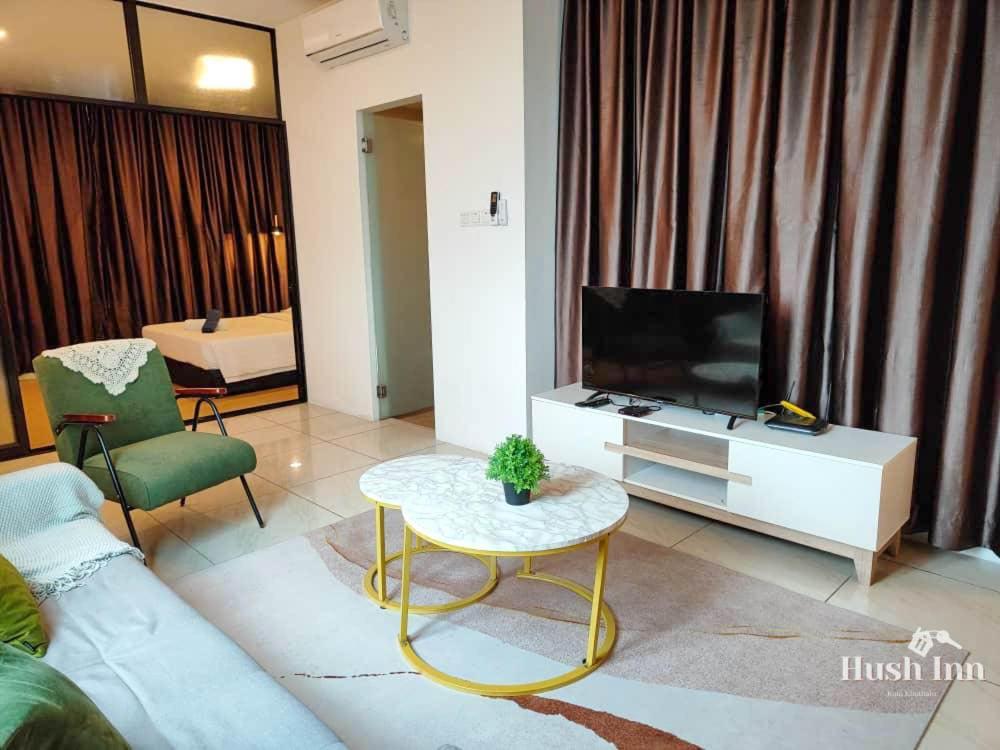 Hush Inn At Itcc Manhattan Suites Kota Kinabalu Bagian luar foto